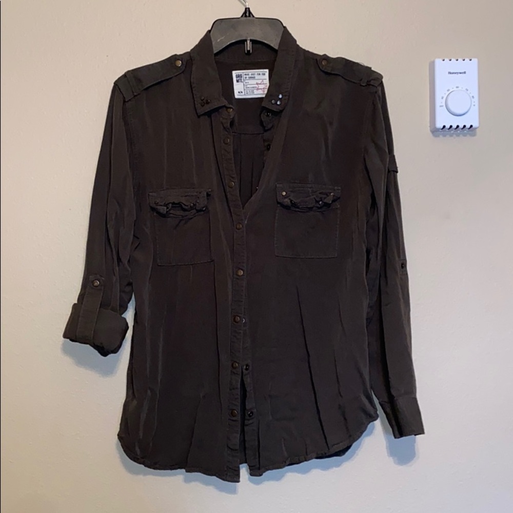 Green button down